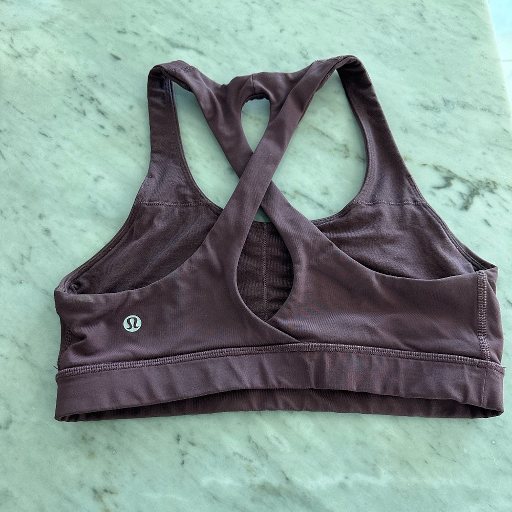 Lululemon sports bra size 8